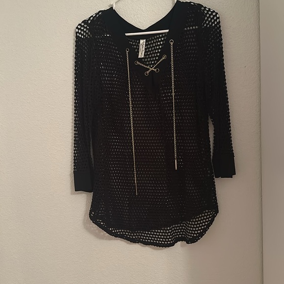 Net cover, swimwear size medium with gold lace straps for enclosure - Picture 5 of 5